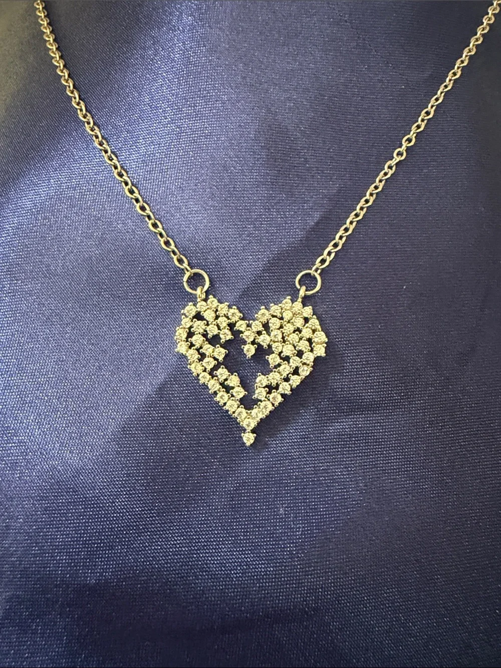 N/A elegant gold